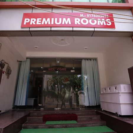 Hotel Lecston @Yashobhoomi Dwarka Sector - 25 Metro Station Delhi  Exterior photo